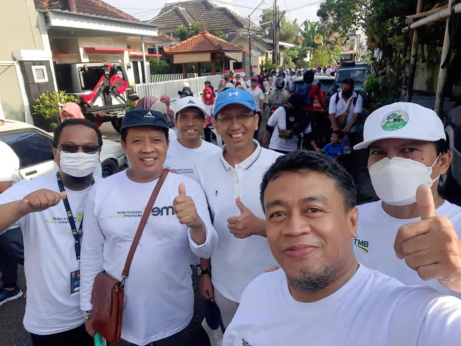 Aktivitas pengunjung Jogja Halal Fest